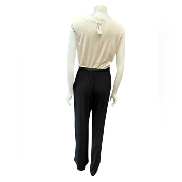 Cleo NWT Jumpsuit Shimmery White & Black with Wide Leg and Belt Size 8 - Picture 3 of 8